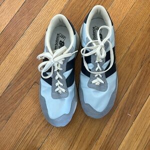 New balance size 8 men’s. Women 9.5.